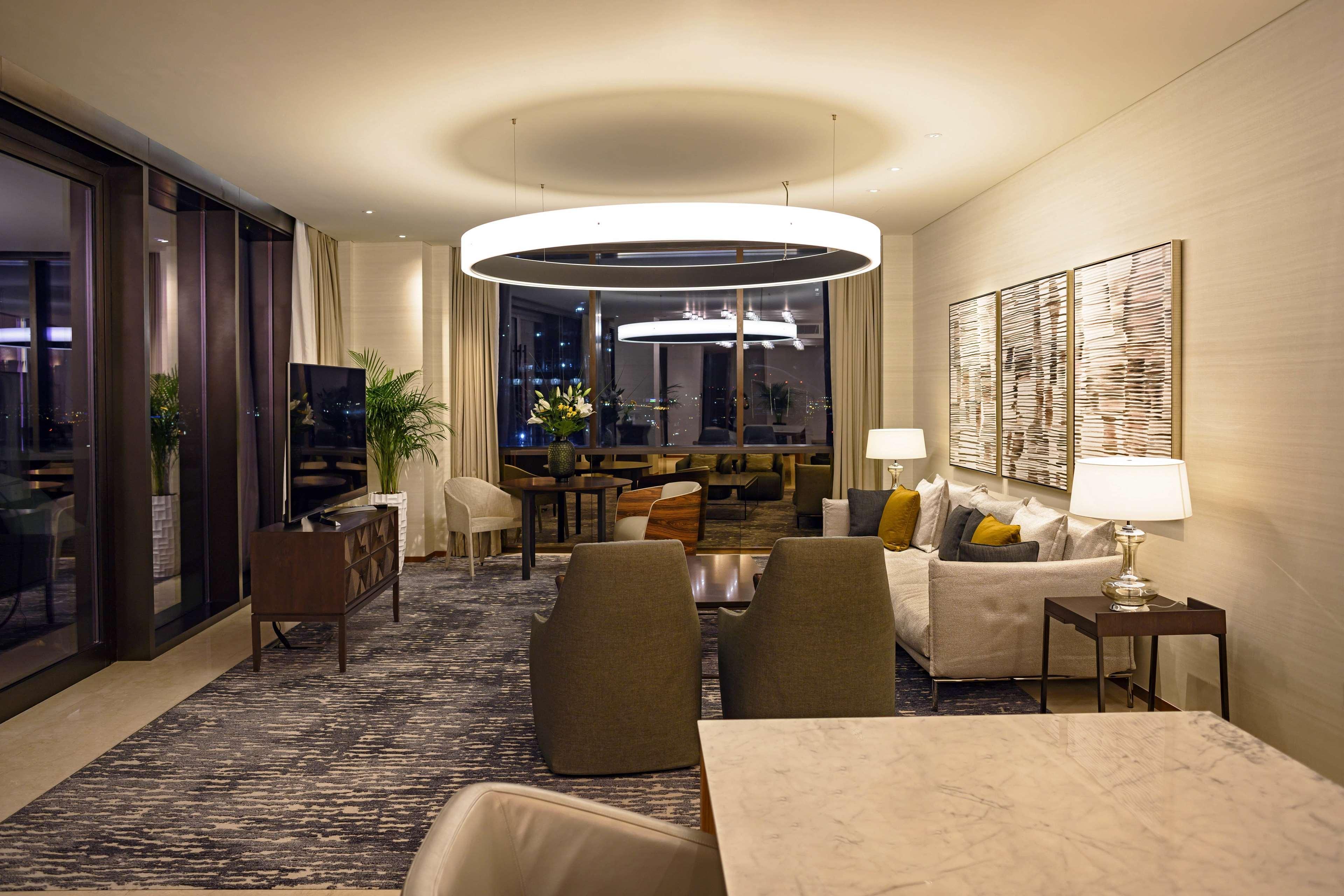 מלון Park Hyatt דוחה מראה חיצוני תמונה A living room at The Ritz-Carlton, Chicago