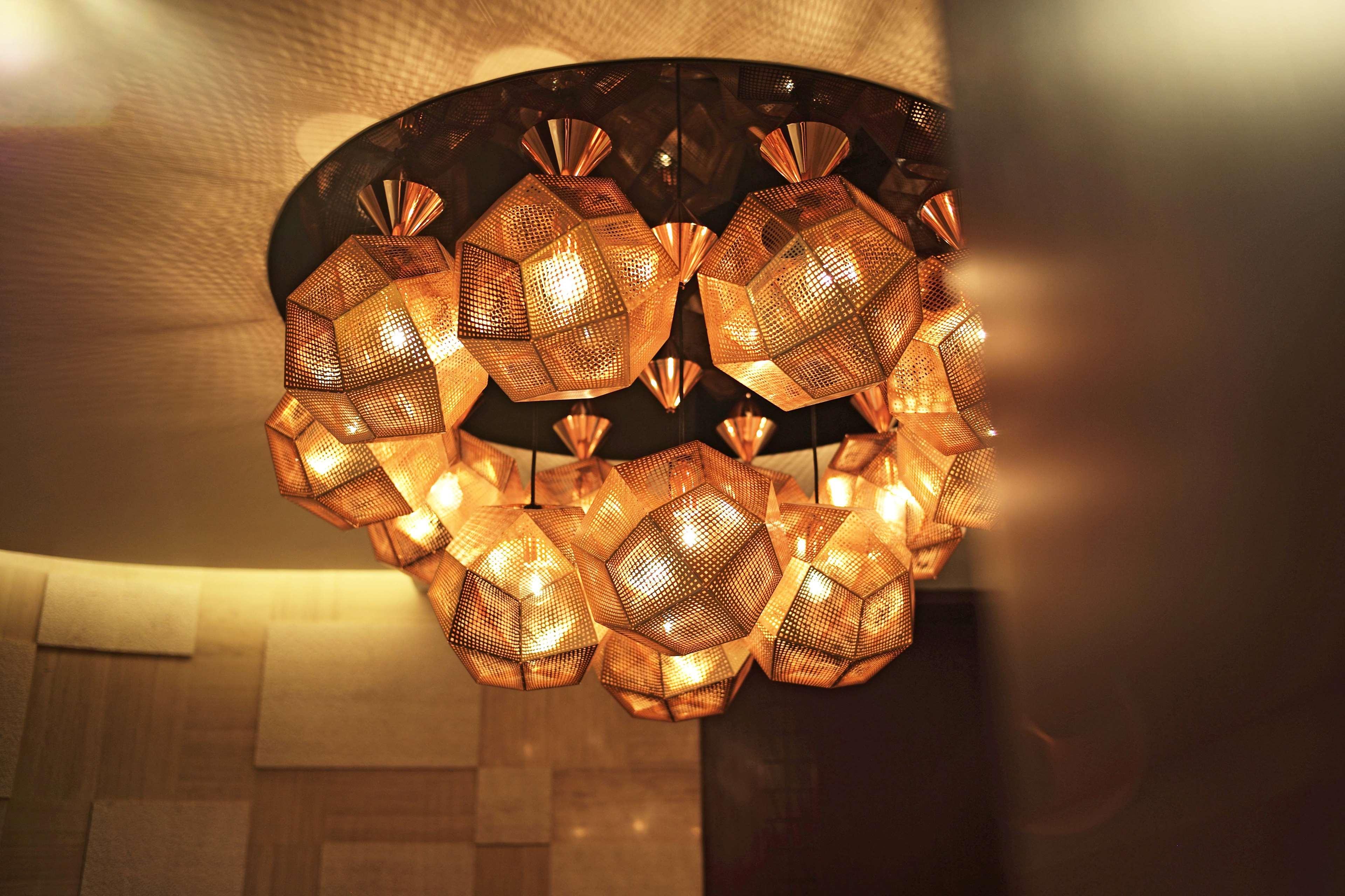 מלון Park Hyatt דוחה מראה חיצוני תמונה A ceiling light