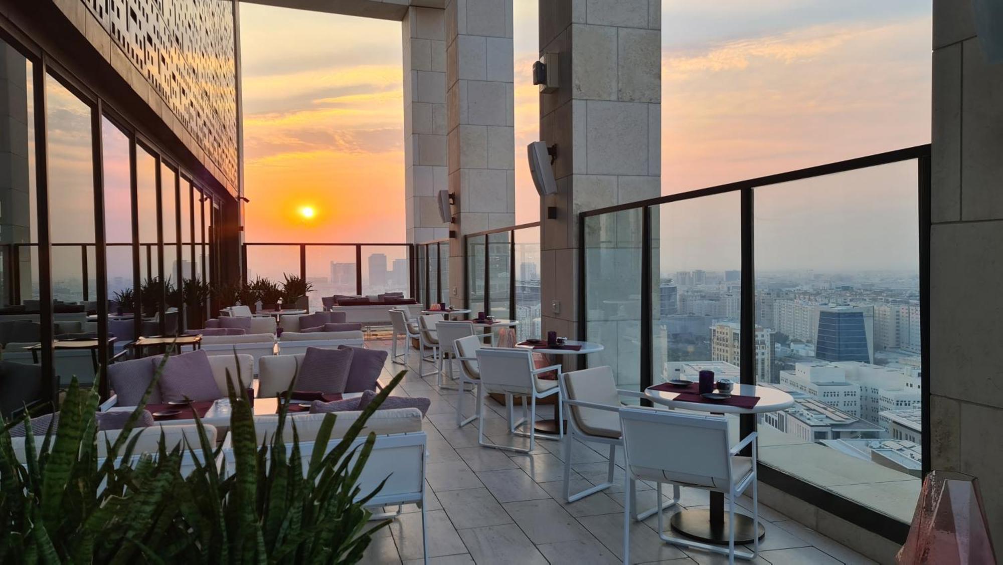 מלון Park Hyatt דוחה מראה חיצוני תמונה View from the rooftop bar